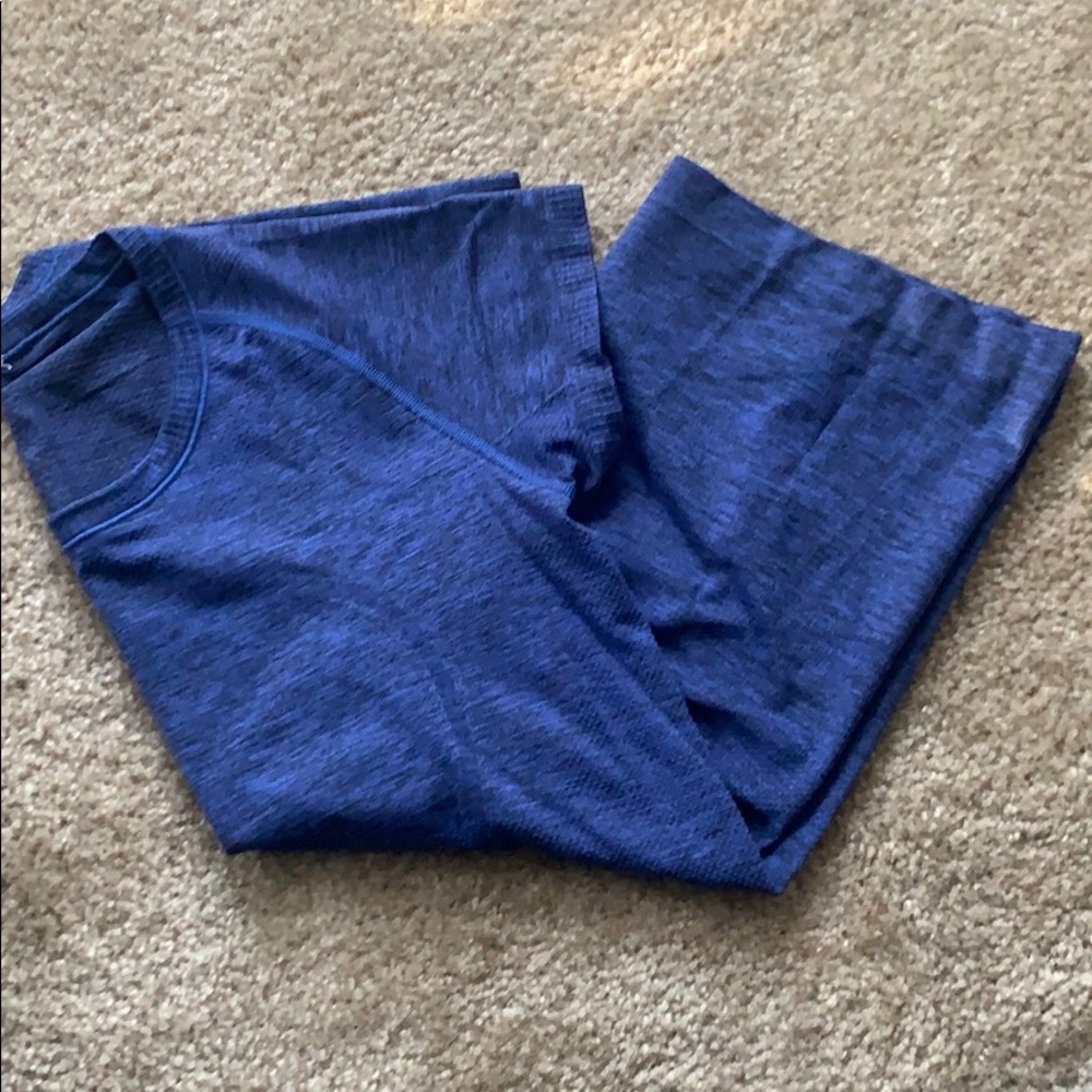 Lulu lemon short sleeve shirt